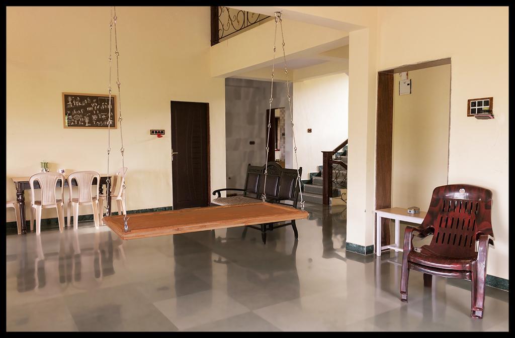 Varshavan- Nature, Hobby And Art Residency Hotel Dāpoli Zewnętrze zdjęcie
